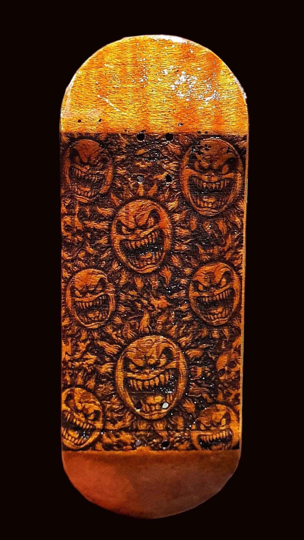 Cosa Nostra Handmade "Screaming Sun" 34mm Fingerboard Deck