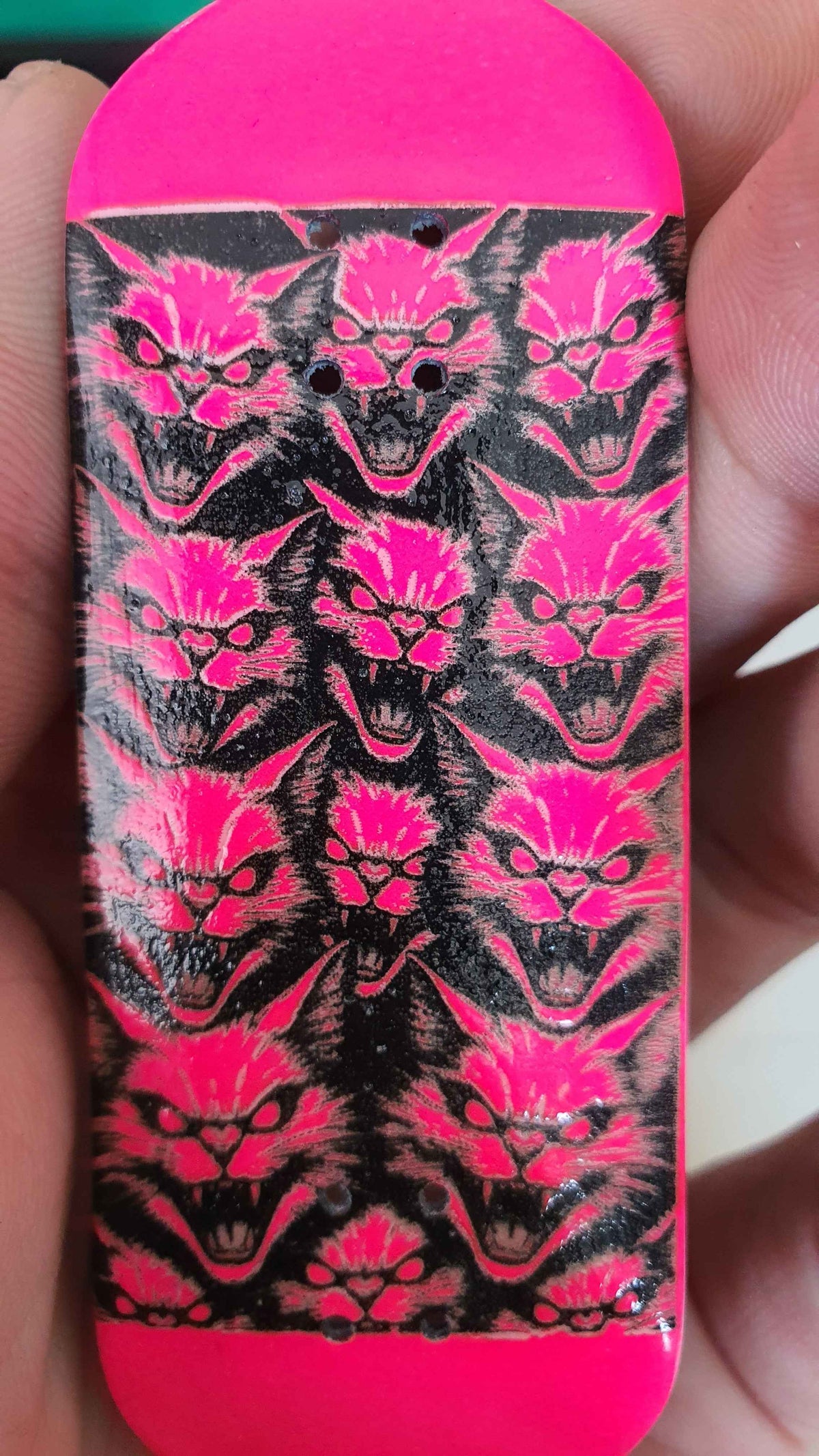 Saigon Skateboards "Pink cats" 34mm Fingerboard