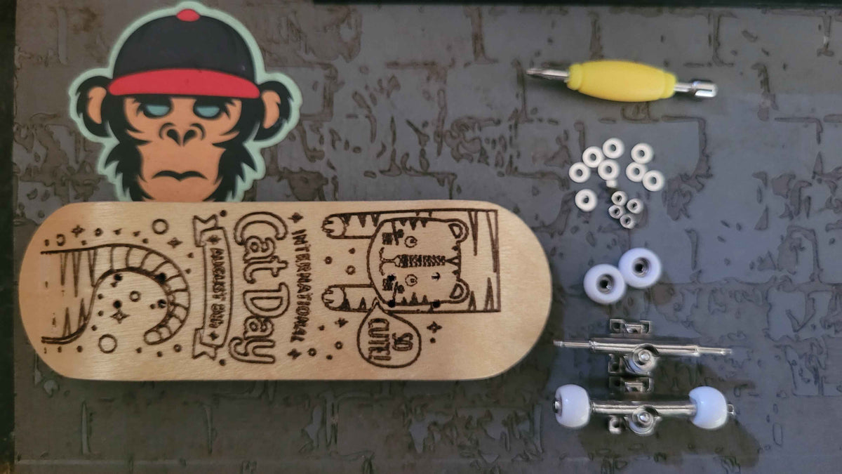 Coloring Fingerboard - Cat Day - 32mm - Medium