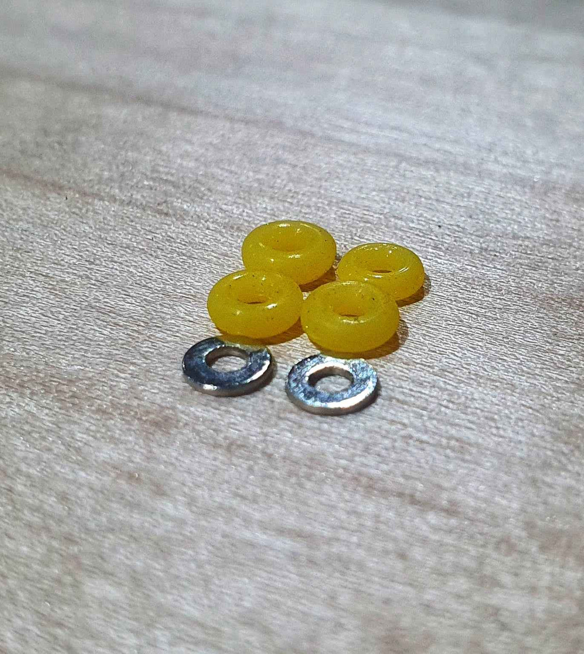 Leefai Basic Yellow Fingerboard Donut Shaped Bushings 75D with washers