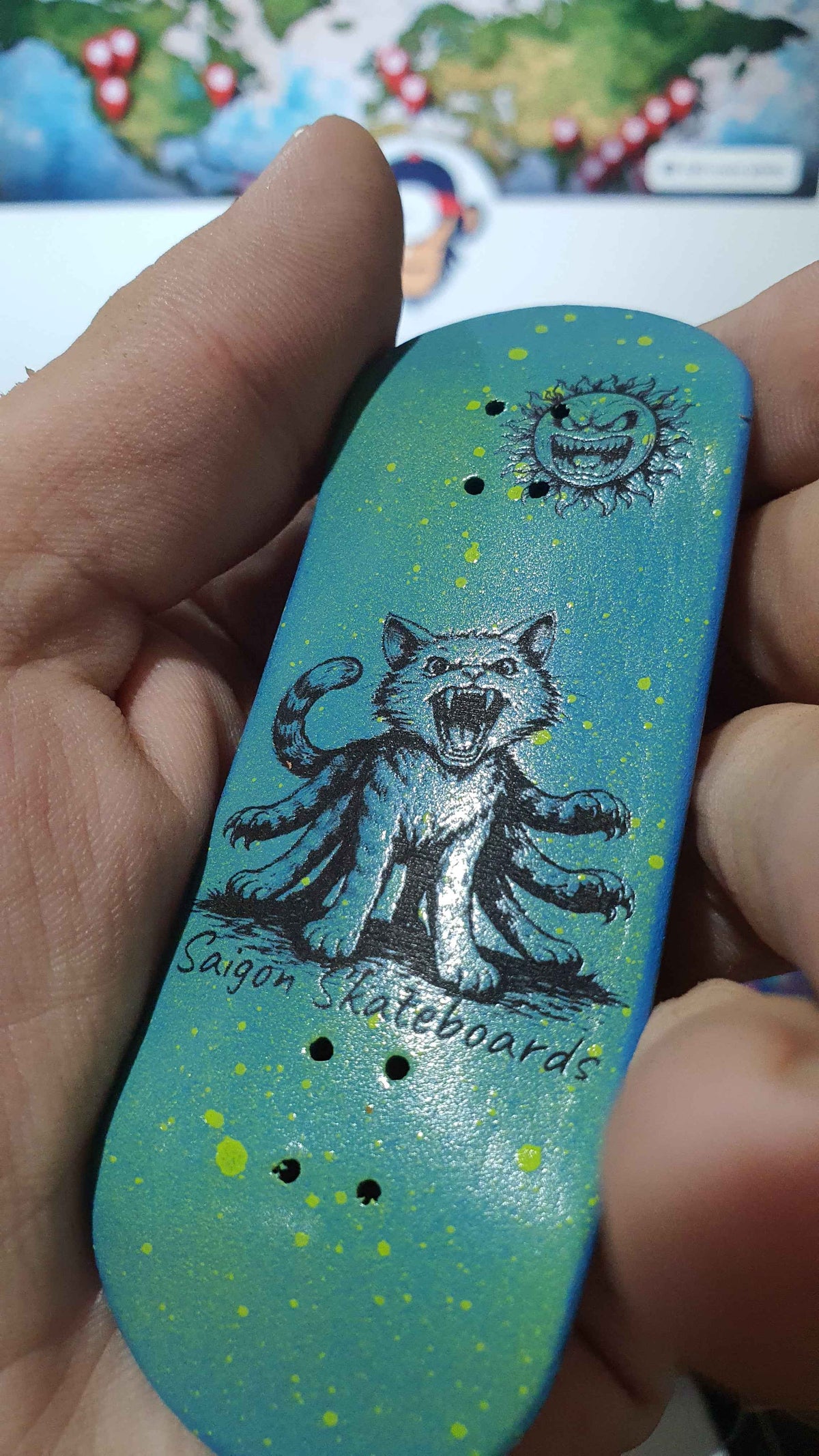 Saigon Skateshop 5-ply Canadian Maple Fingerboard 33mmx97mm Popsicle Shape "Cat in the sun"