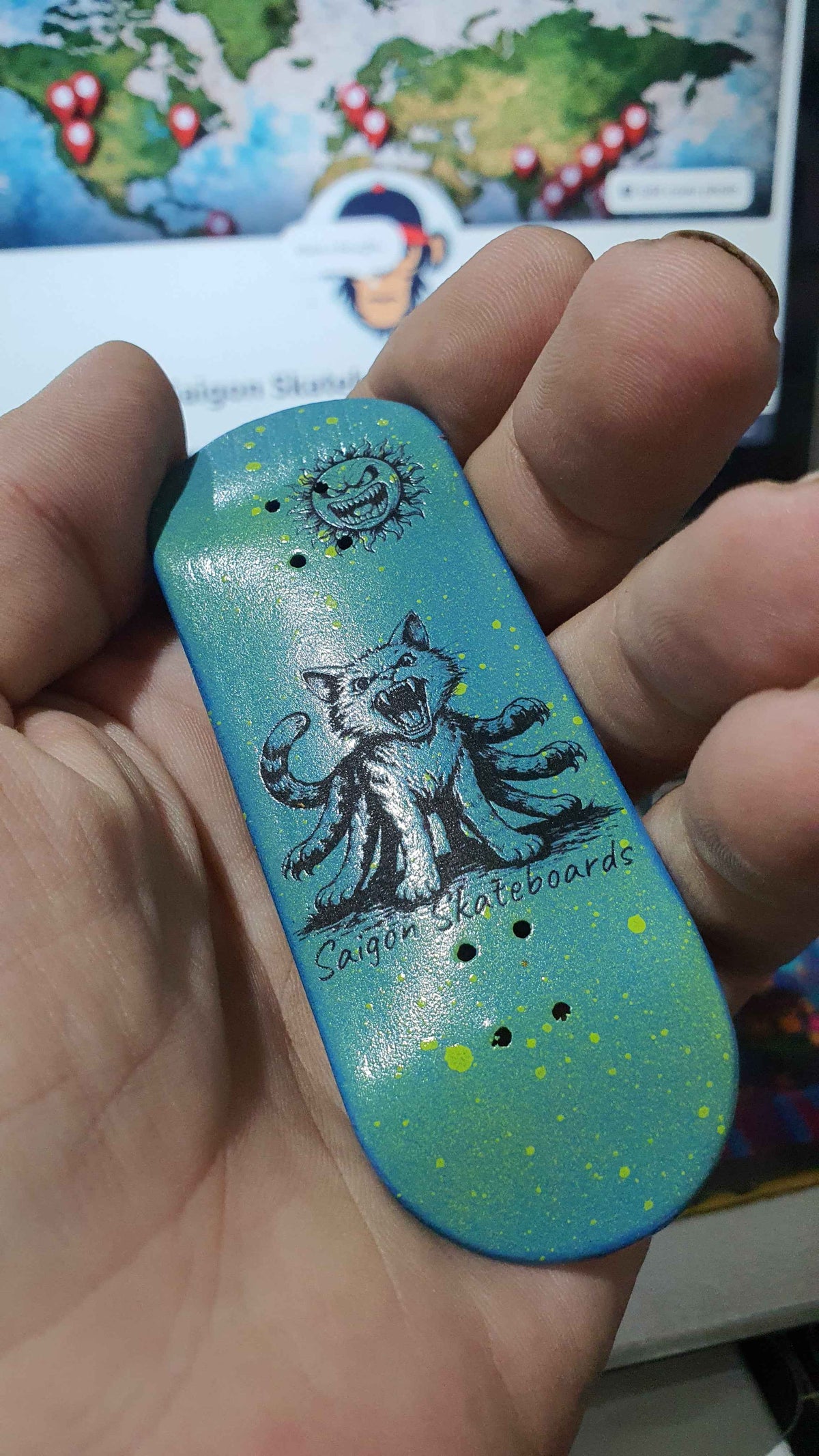 Saigon Skateshop 5-ply Canadian Maple Fingerboard 33mmx97mm Popsicle Shape "Cat in the sun"