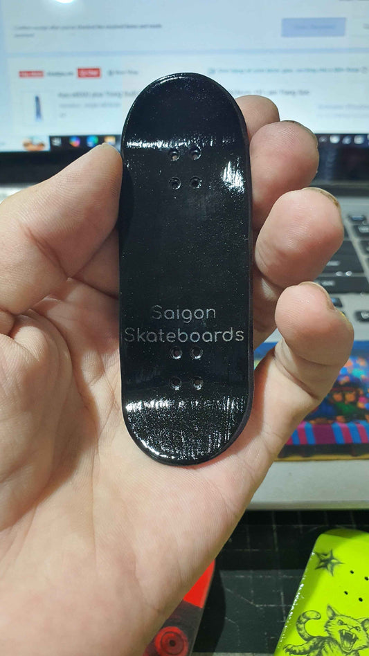 Saigon Skateboards 5-ply Canadian Maple Fingerboard 33mmx97mm Popsicle "Nostra Gioia"
