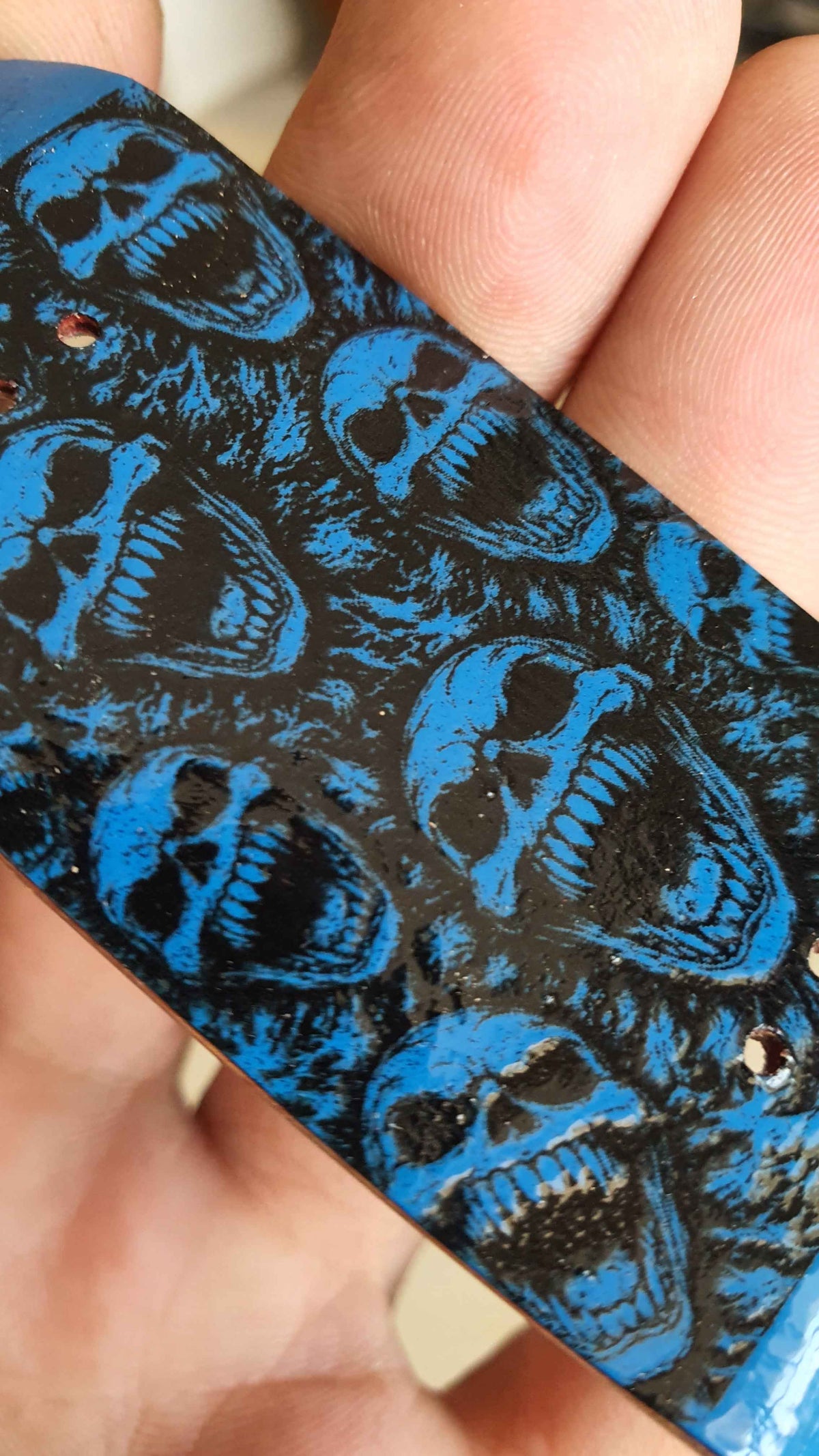 Cosa Nostra "Scream" 34mm Fingerboard. NFC Enabled.