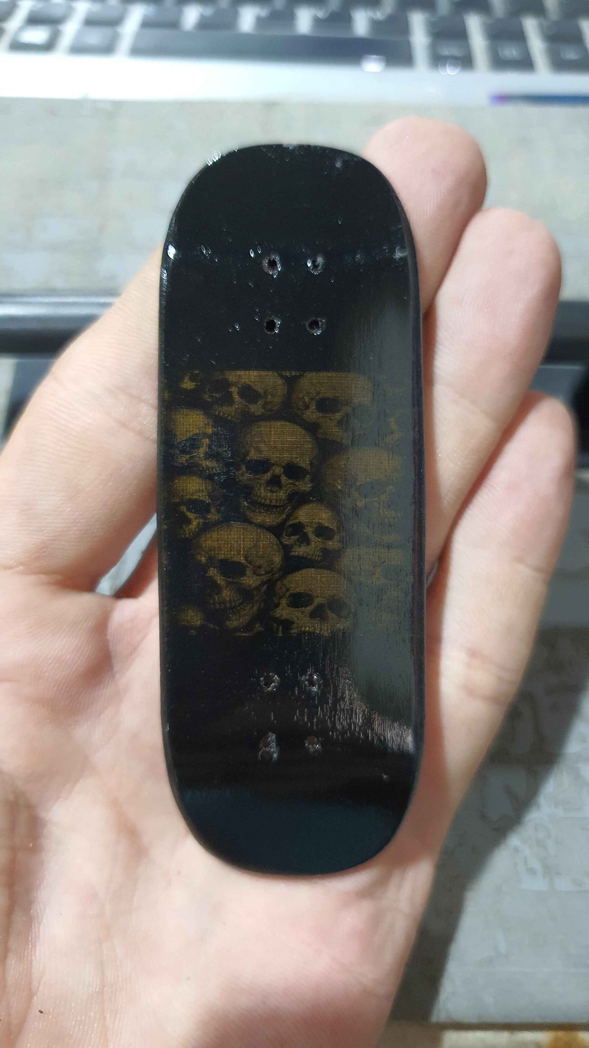 Skulls Fingerboard Deck - Elevate Your Skills with Saigon Skateboards