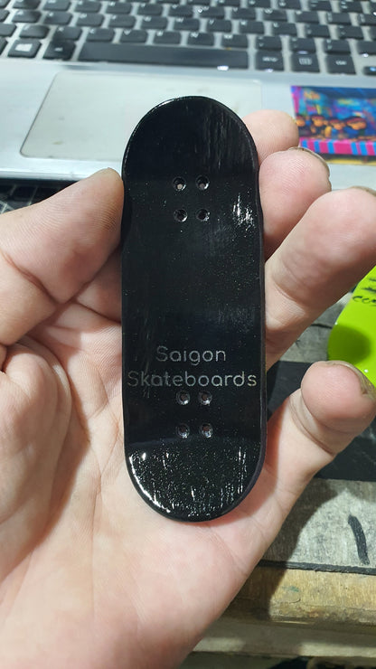 Saigon Skateboards 5-ply Canadian Maple Fingerboard 33mmx97mm Popsicle "Nostra Gioia"