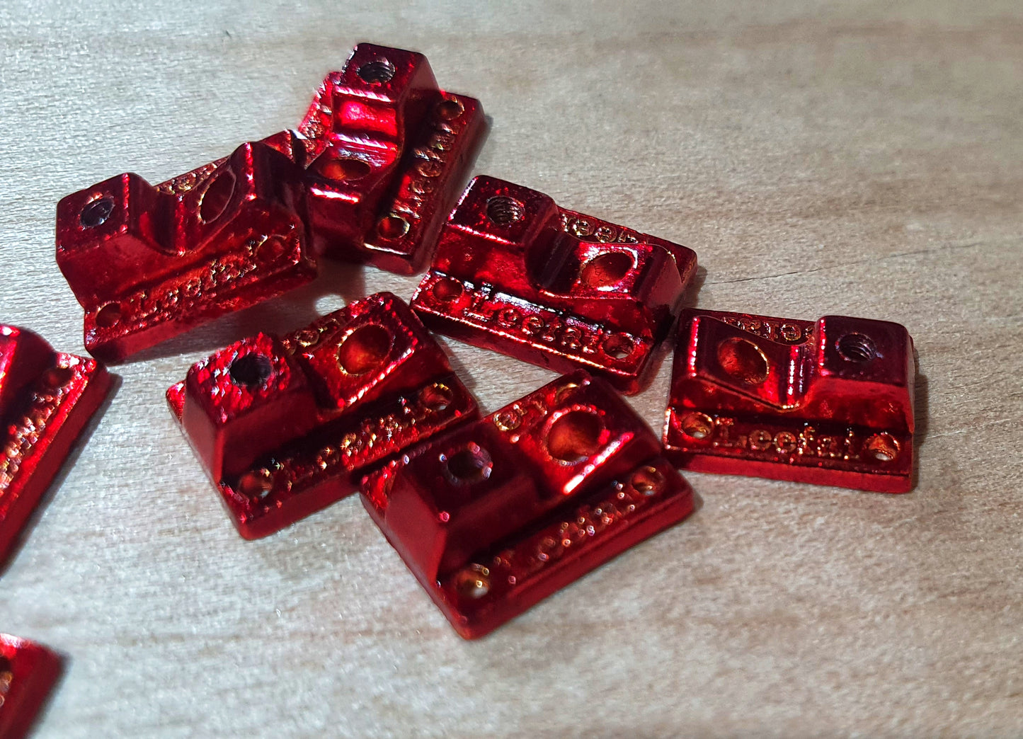 Leefai Naked Fingerboard Truck Baseplates – Limited Edition Teal & Red/Gold