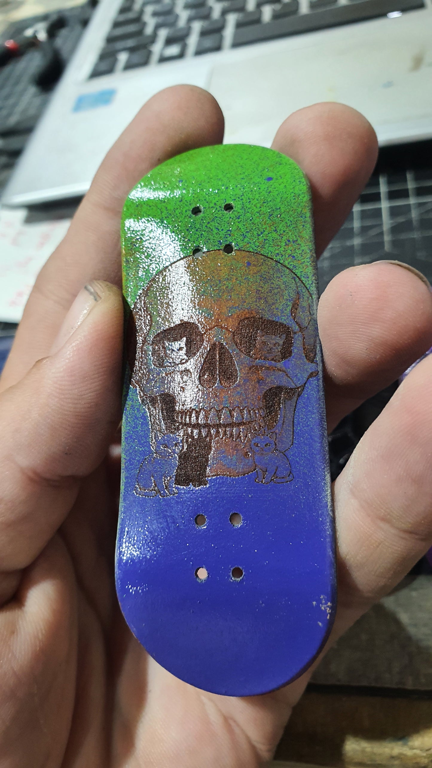 Saigon Skateboards 5-ply Canadian Maple Fingerboard 32mmx98mm "C.R.E.A.M"