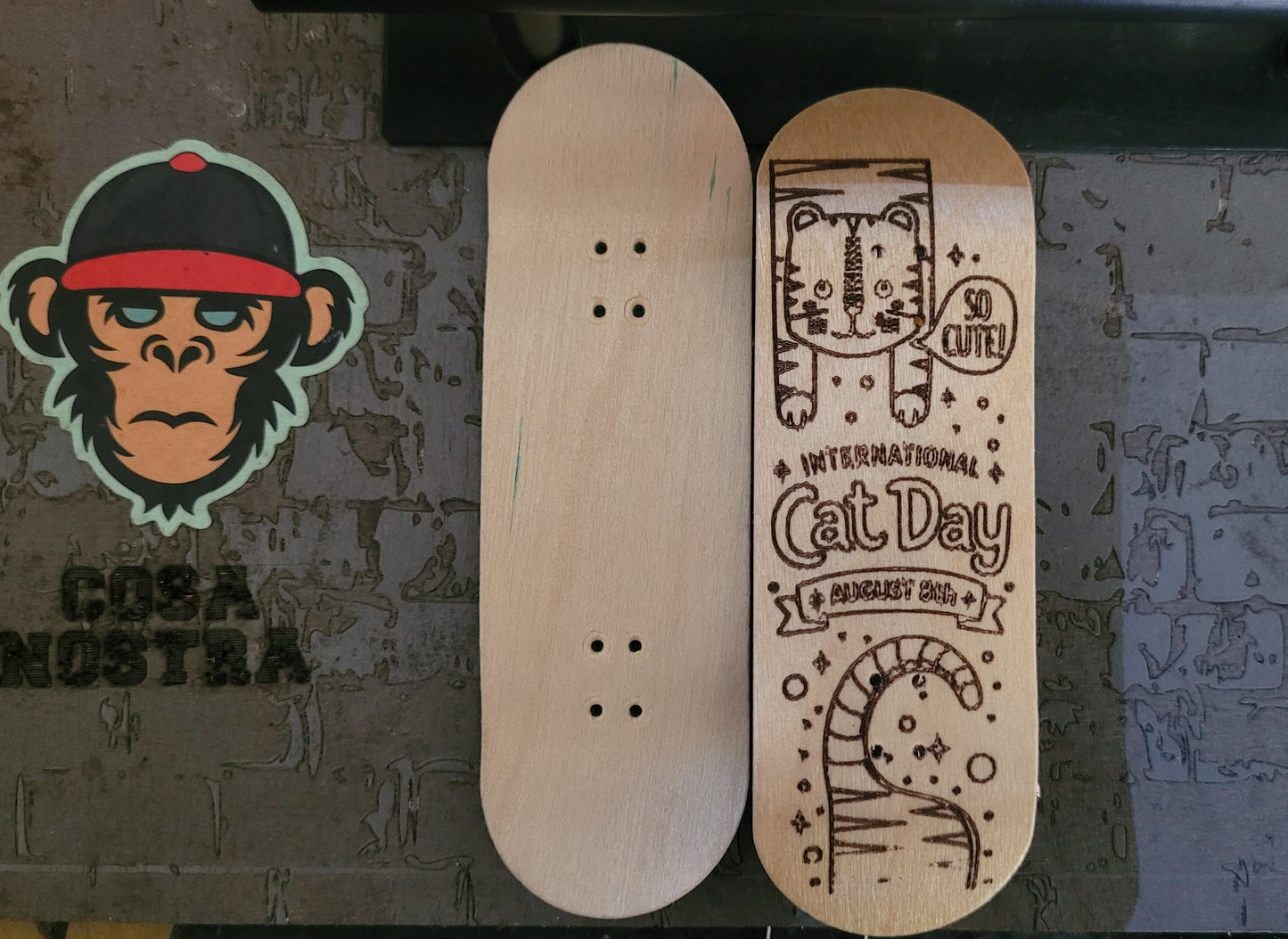 Coloring Fingerboard - Cat Day - 32mm - Medium