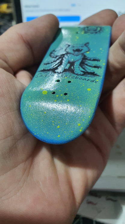 Saigon Skateshop 5-ply Canadian Maple Fingerboard 33mmx97mm Popsicle Shape "Cat in the sun"