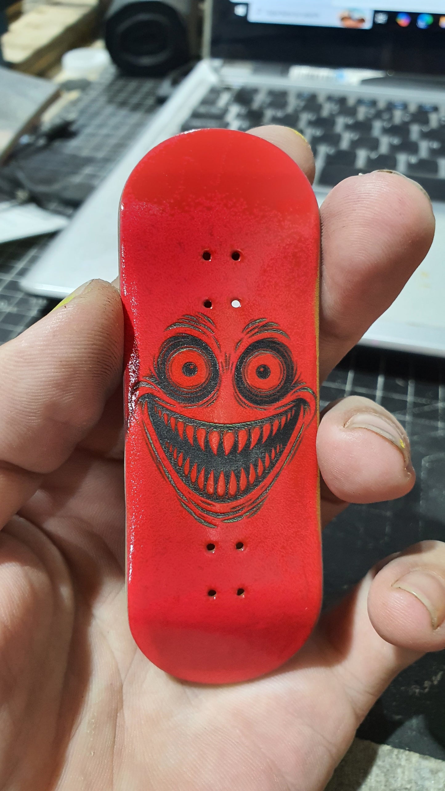 Saigon Skateboards 5-ply Canadian Maple Fingerboard 32mmx98mm