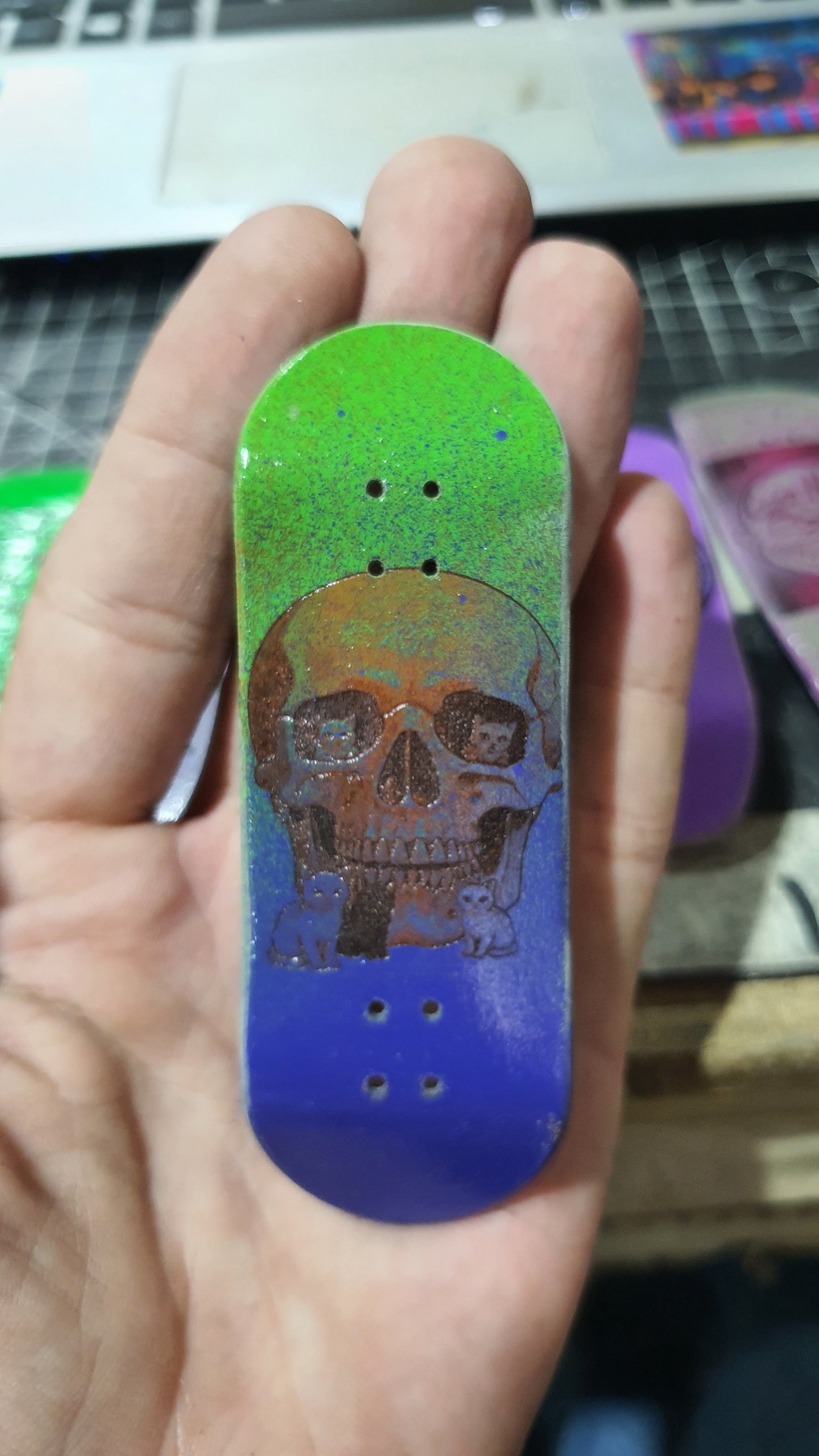 Saigon Skateboards 5-ply Canadian Maple Fingerboard 32mmx98mm "C.R.E.A.M"