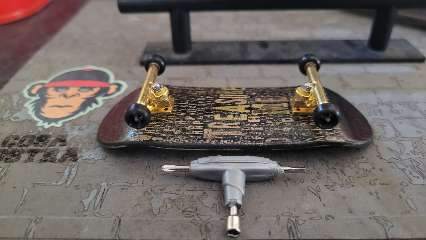 Saigon Skateboards 5-ply Canadian Maple - Treasure Me Fingerboard Setup – 33mm × 96mm Popsicle | Black & Gold Edition