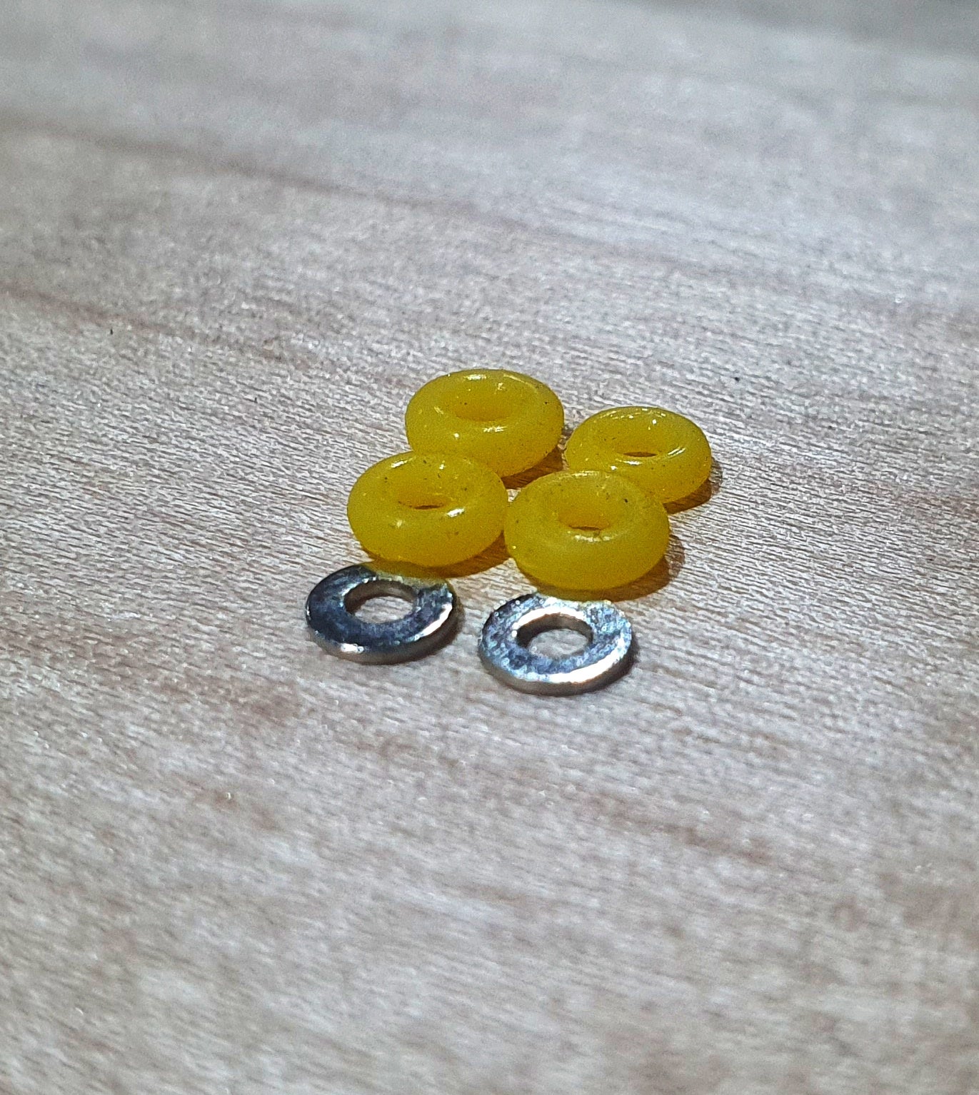 Leefai Basic Yellow Fingerboard Donut Shaped Bushings 75D with washers
