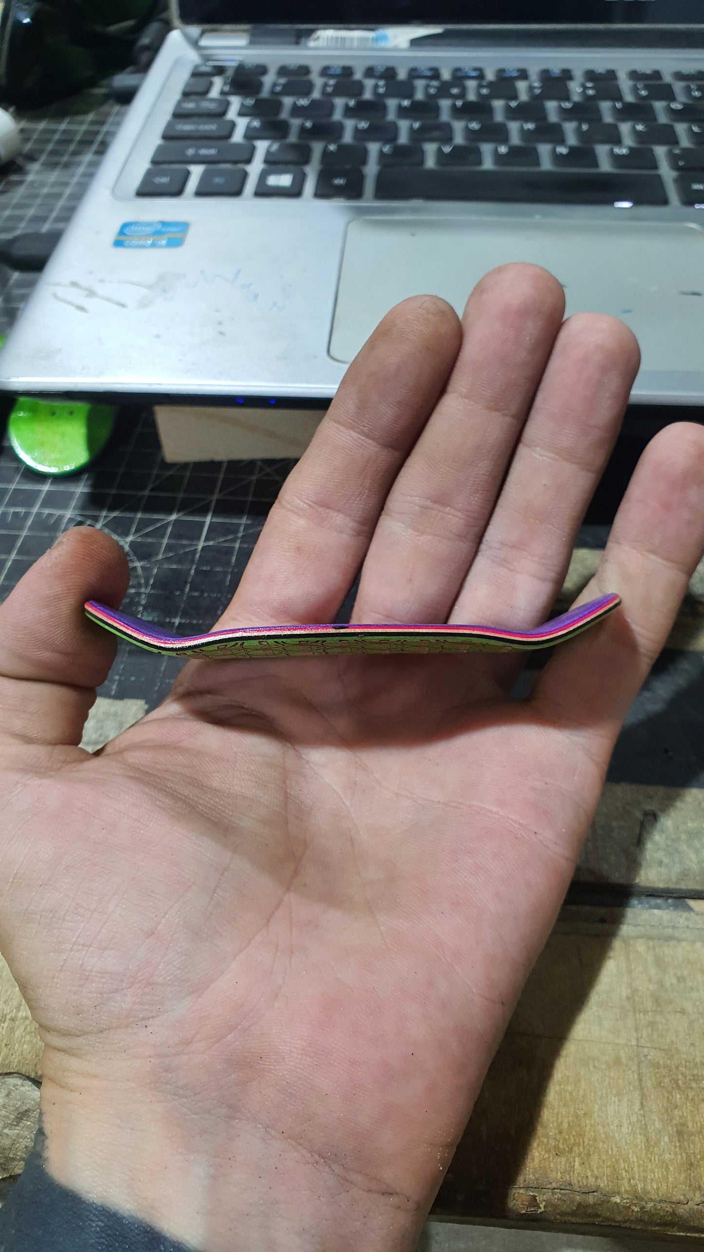 Alien Army 5-ply Canadian Maple Fingerboard 32mmx98mm Popsicle shape with multi coloured plies