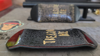 Saigon Skateboards 5-ply Canadian Maple - Treasure Me Fingerboard Setup – 33mm × 96mm Popsicle | Black & Gold Edition