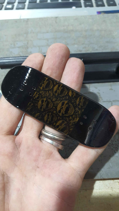 Skulls Fingerboard Deck - Elevate Your Skills with Saigon Skateboards