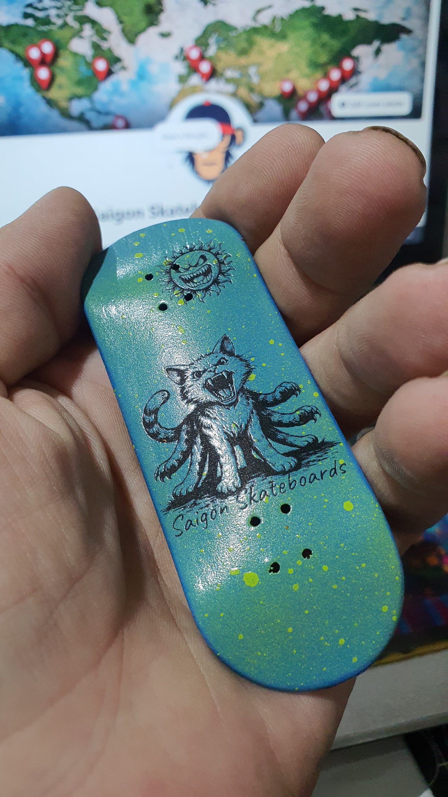Saigon Skateshop 5-ply Canadian Maple Fingerboard 33mmx97mm Popsicle Shape "Cat in the sun"