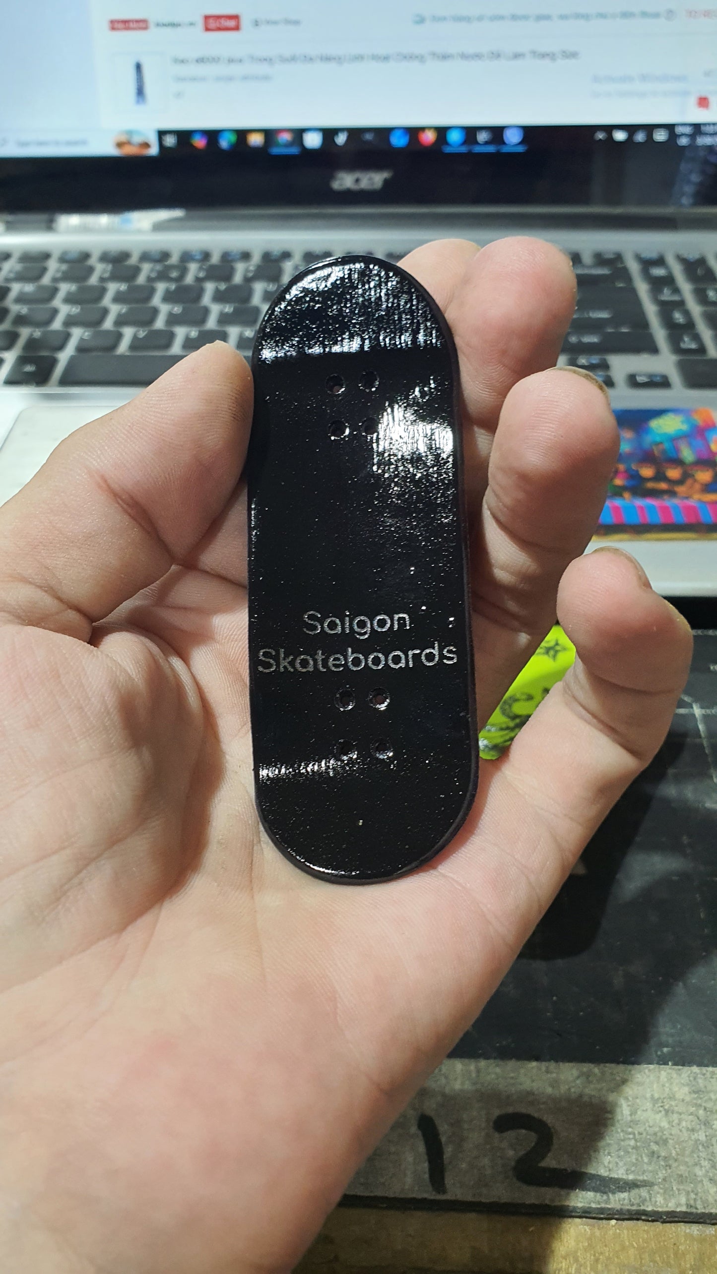 Saigon Skateboards 5-ply Canadian Maple Fingerboard 33mmx97mm Popsicle "Negative Ape"
