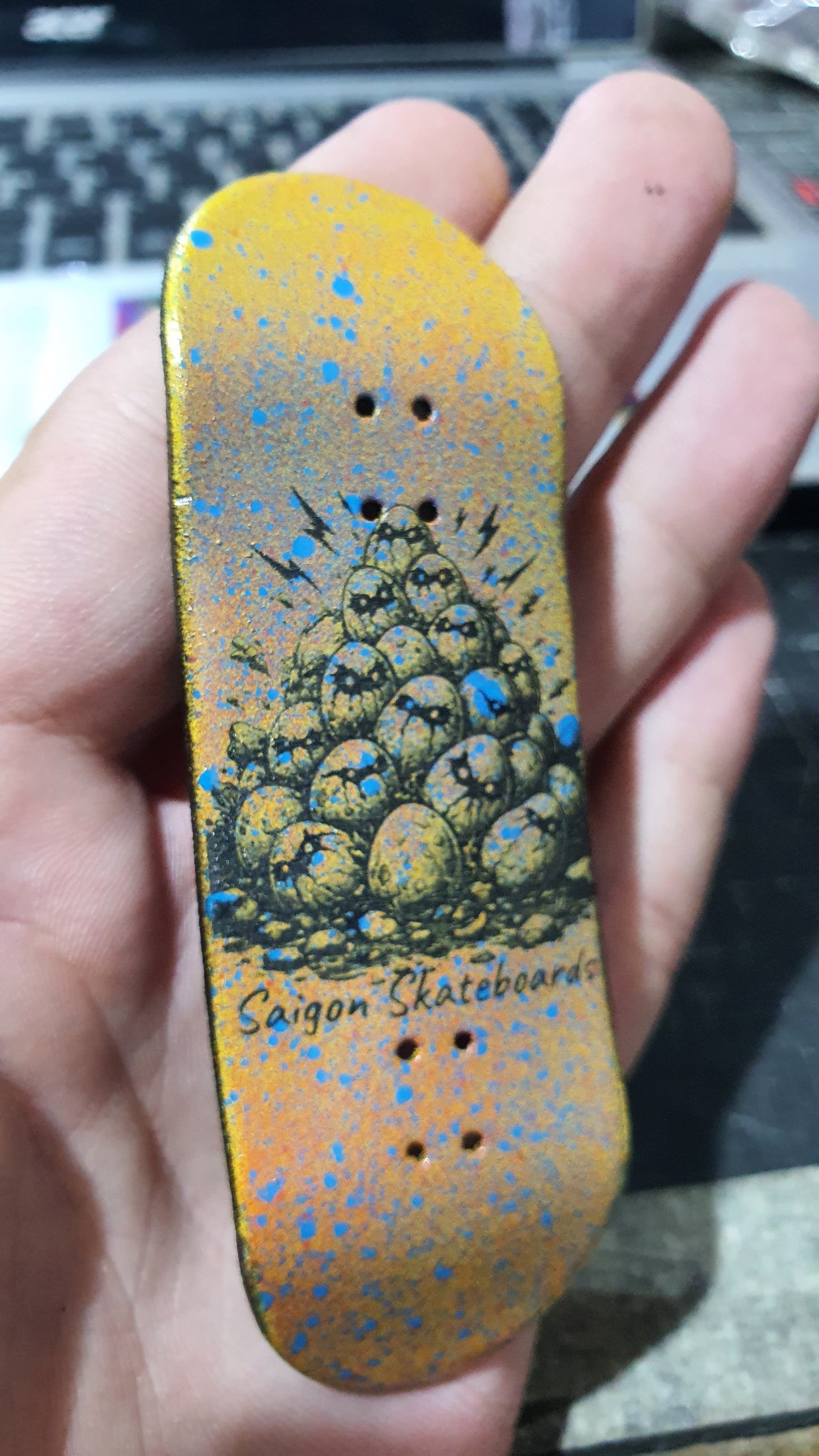 Saigon Skateboards 5-ply Canadian Maple Fingerboard 33mmx97mm Popsicle Shape Custom