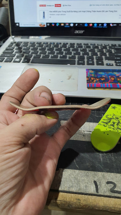 Saigon Skateboards 5-ply Canadian Maple Fingerboard 32mmx98mm Popsicle "Face"