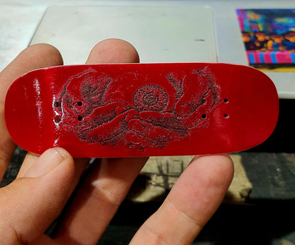 Saigon Skateboards "Cradling Hands" 34mm Fingerboard
