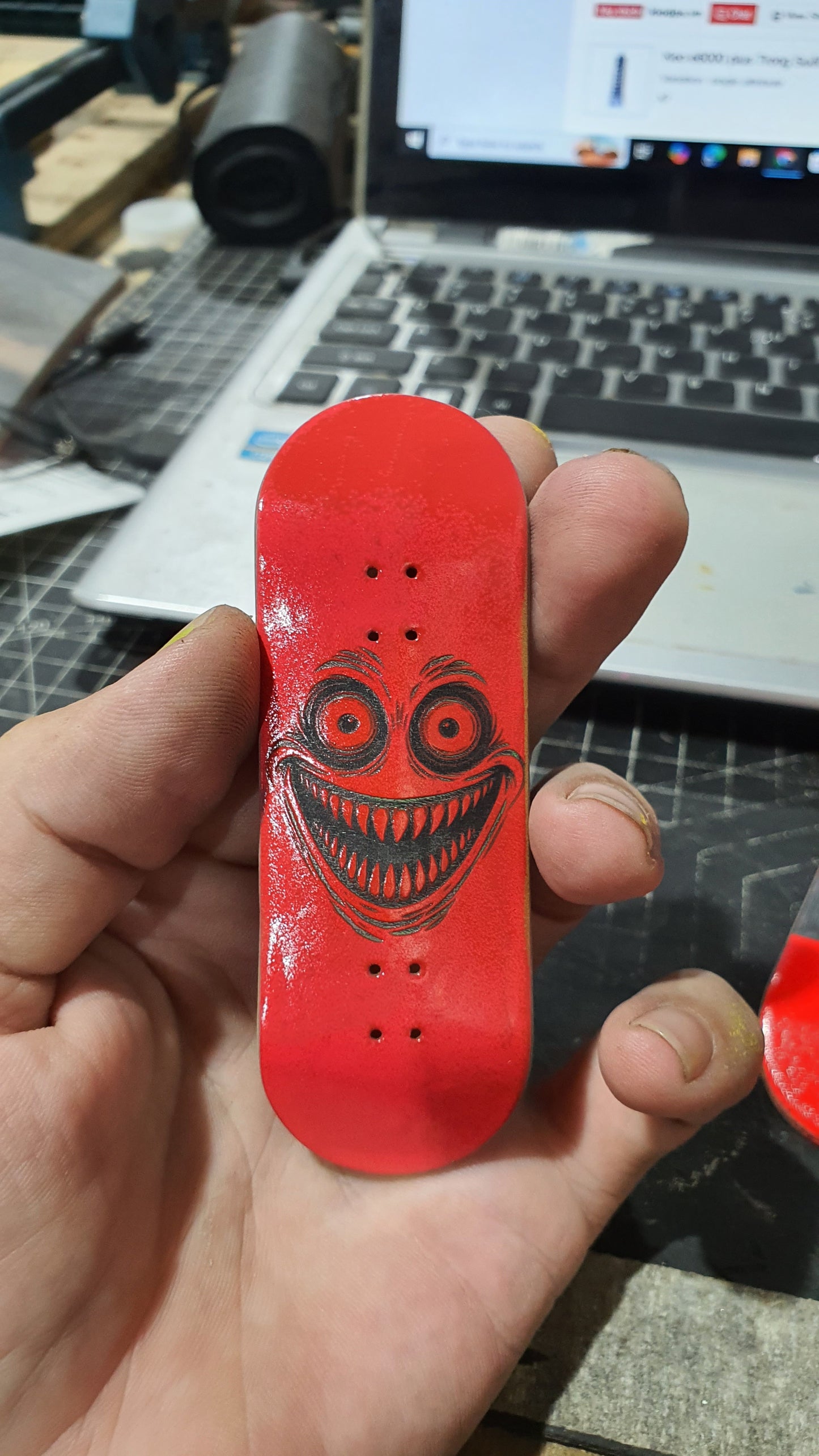 Saigon Skateboards 5-ply Canadian Maple Fingerboard 32mmx98mm