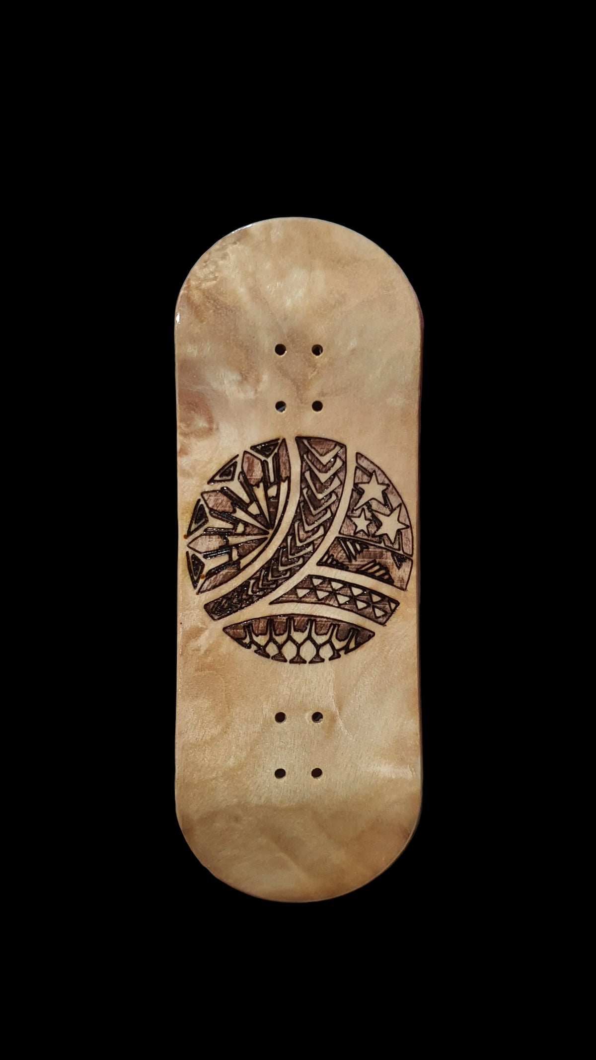Light wood fingerboard deck with large central emblem and 4 mounting holes