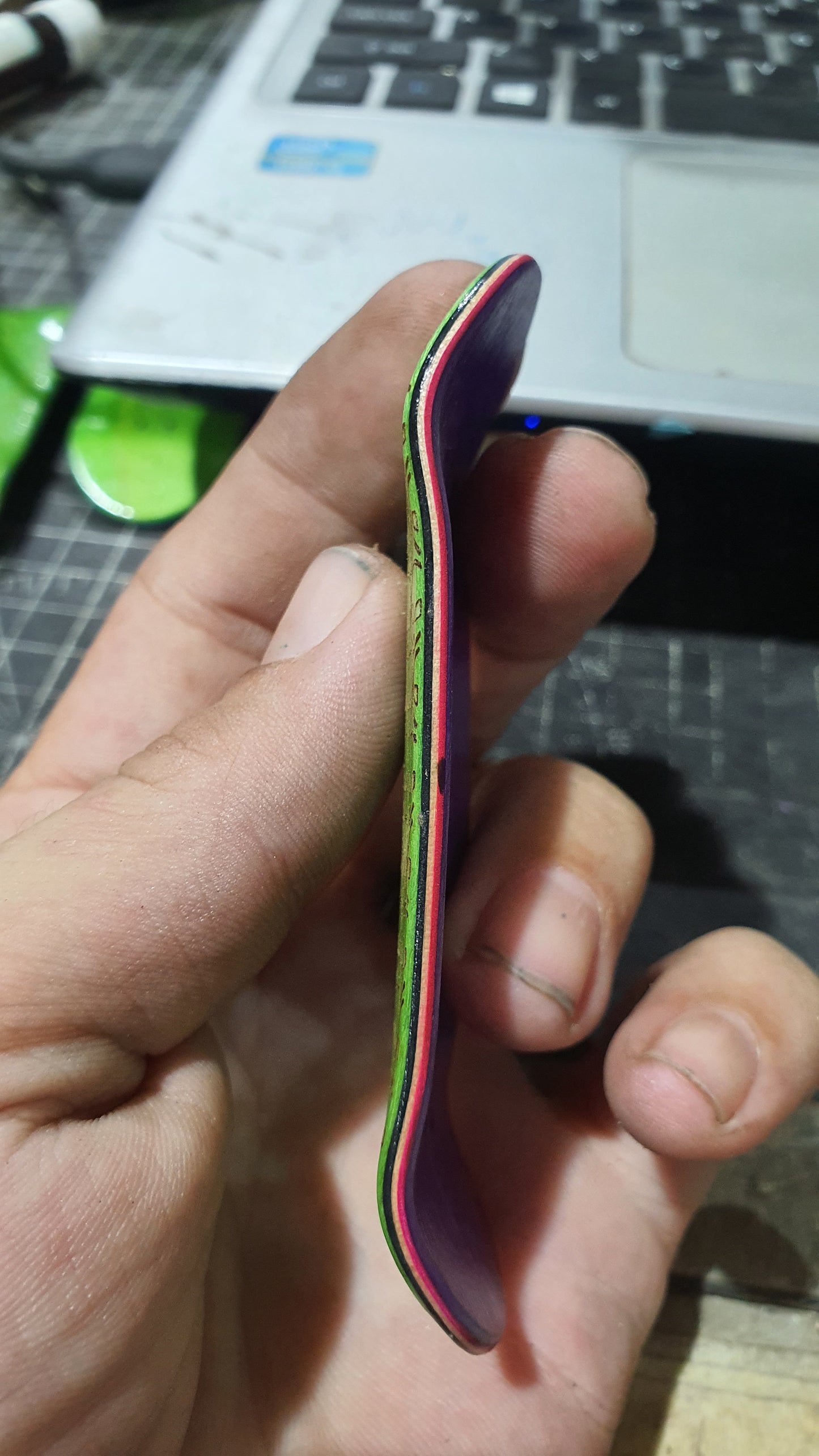 Alien Army 5-ply Canadian Maple Fingerboard 32mmx98mm Popsicle shape with multi coloured plies