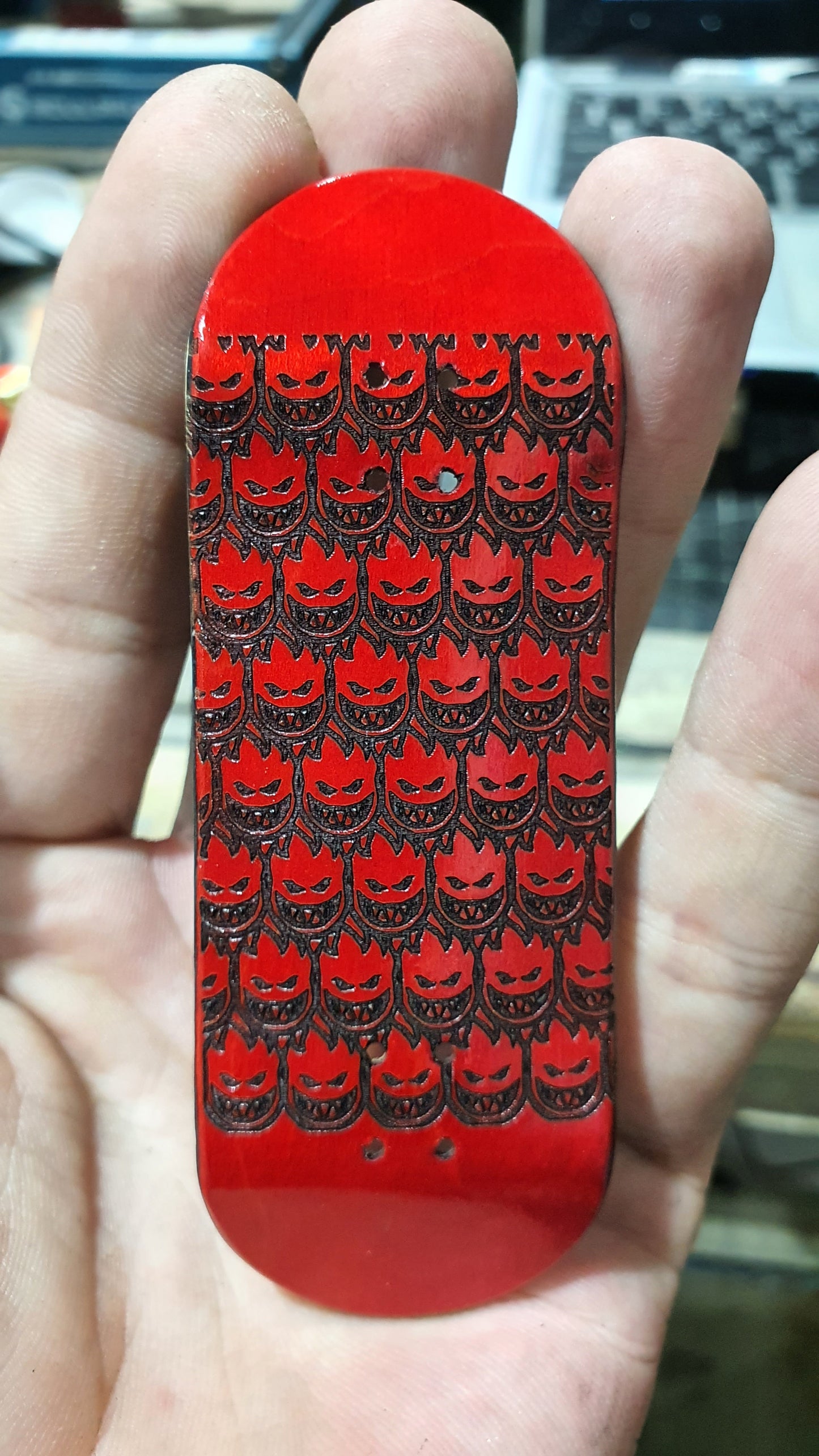 Fire Army 5-ply Canadian Maple Fingerboard  multi dyed veneers. 32mmx98mm Popsicle shape with medium kicks and concave.